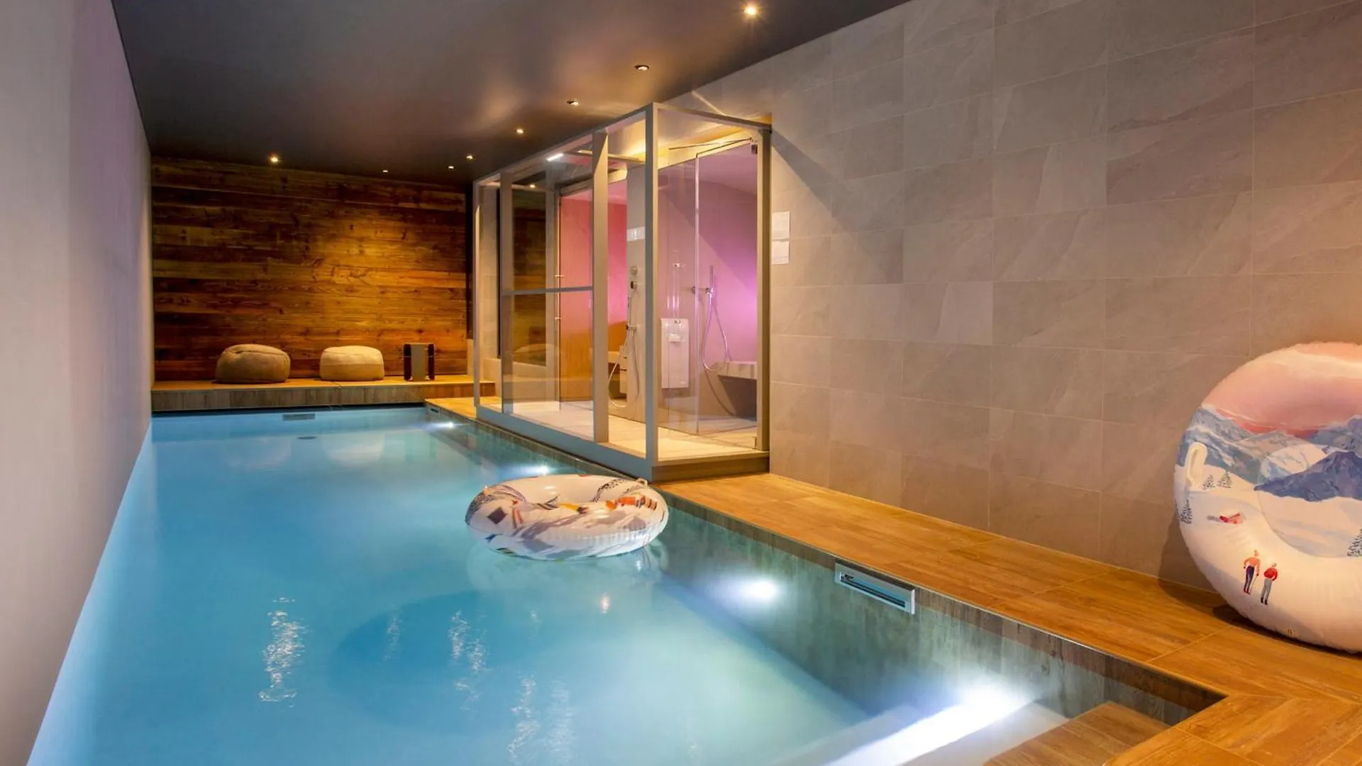 Chalet 5* Pour 12 Avec Piscine, Spa, Sauna Et Hammam A La Clusaz - Fr-1-304-307 0*,