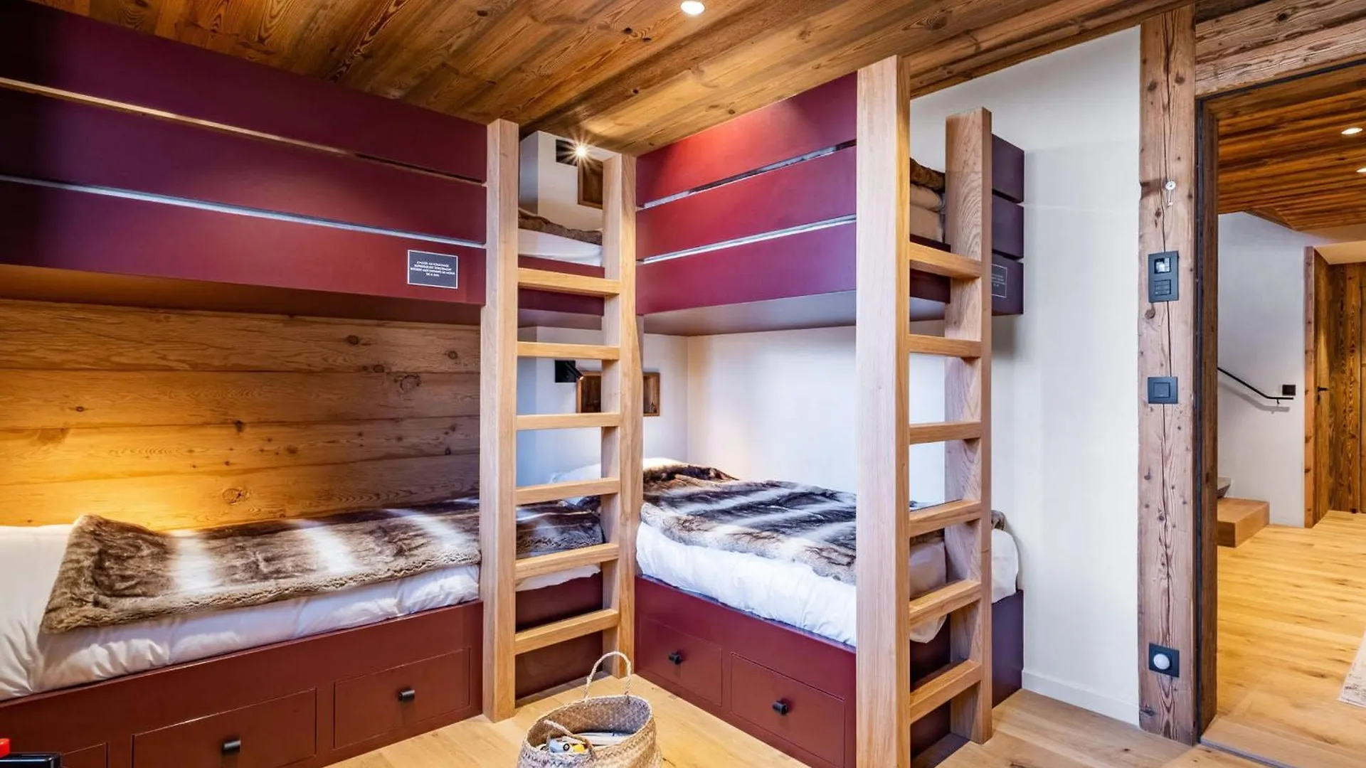 Chalet 5* Pour 12 Avec Piscine, Spa, Sauna Et Hammam A La Clusaz - Fr-1-304-307 0*,  Francja